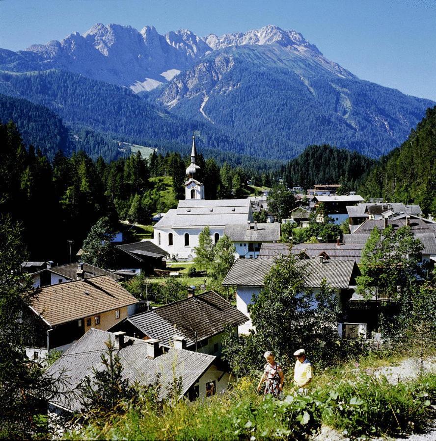 Hotel Zum Goldenen Loewen Biberwier Kültér fotó