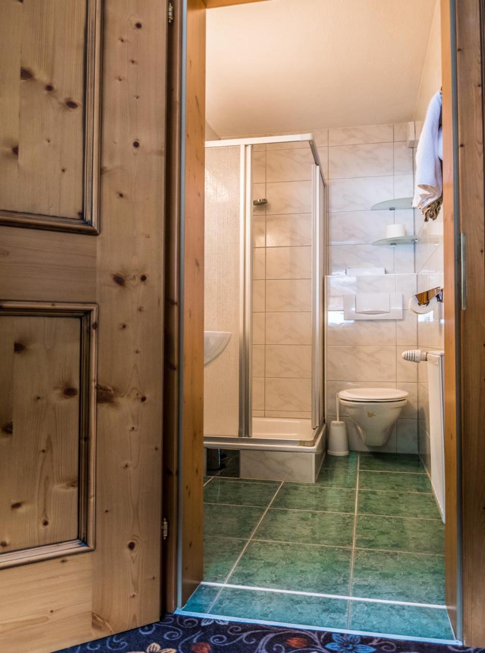 Hotel Zum Goldenen Loewen Biberwier Kültér fotó
